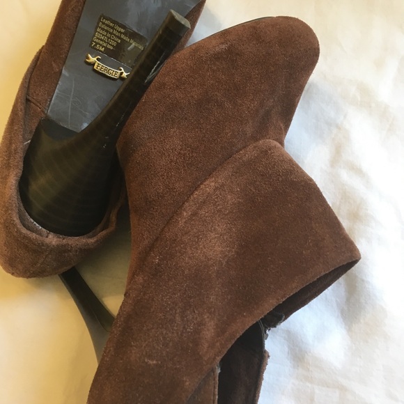 Fergie Heels - Picture 9 of 9